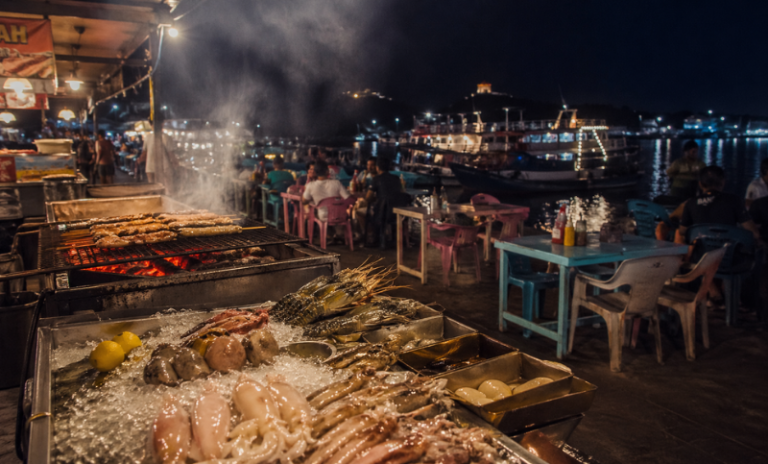 Labuan Night Labuan Bajo Travel Guide | Casa de Capulet